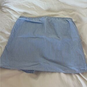 Blue and White Striped tube top edikted